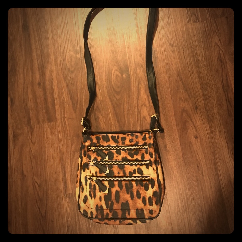 Apt 9 Leopard Purse- Crossbody